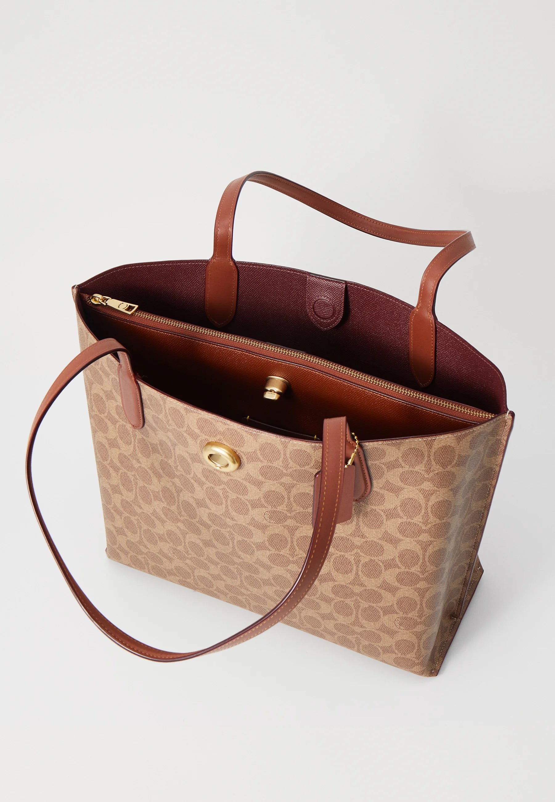 Coach Willow Tote - Signature Canvas